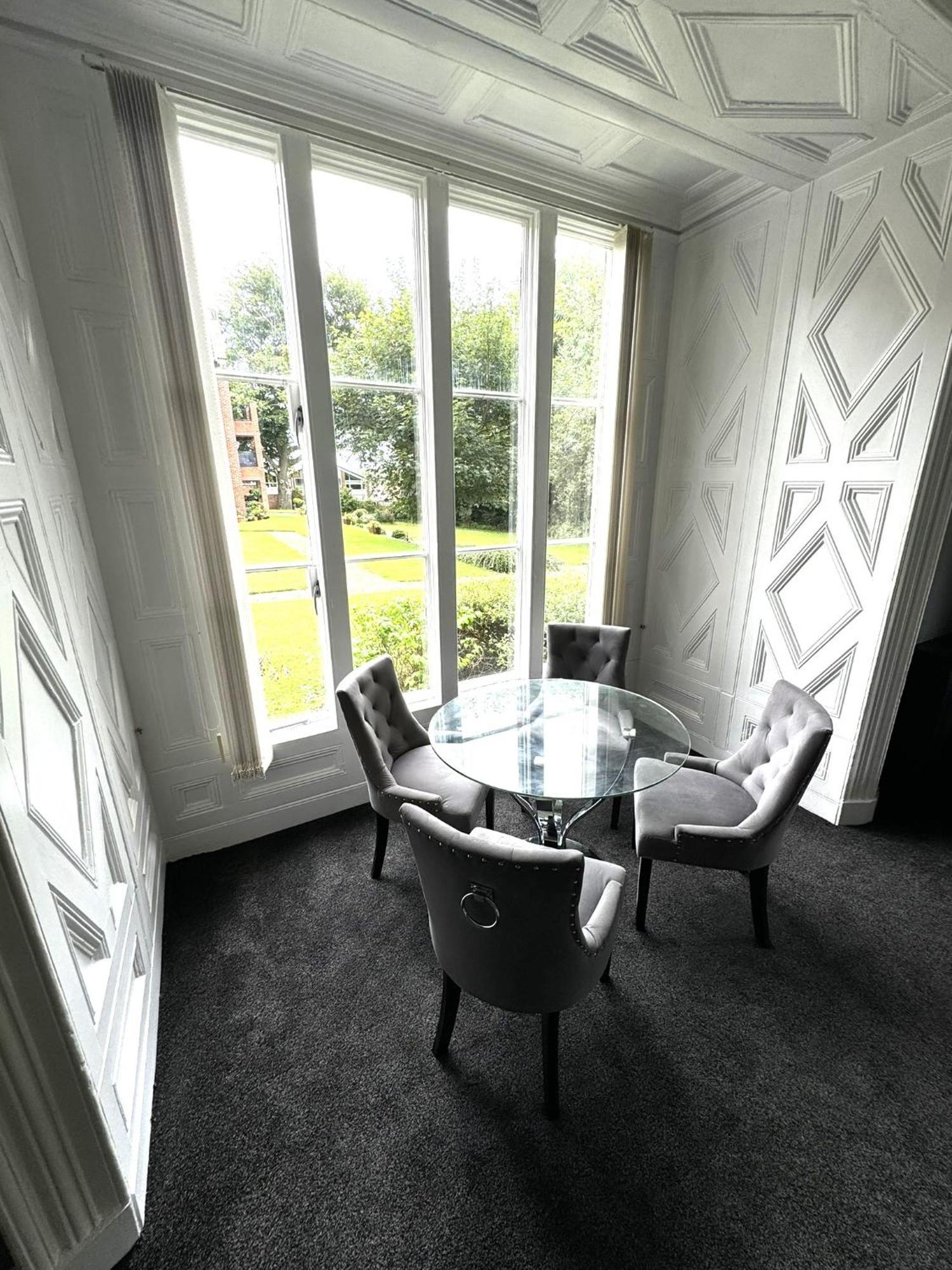 Washington Village Garden View Apartment *
